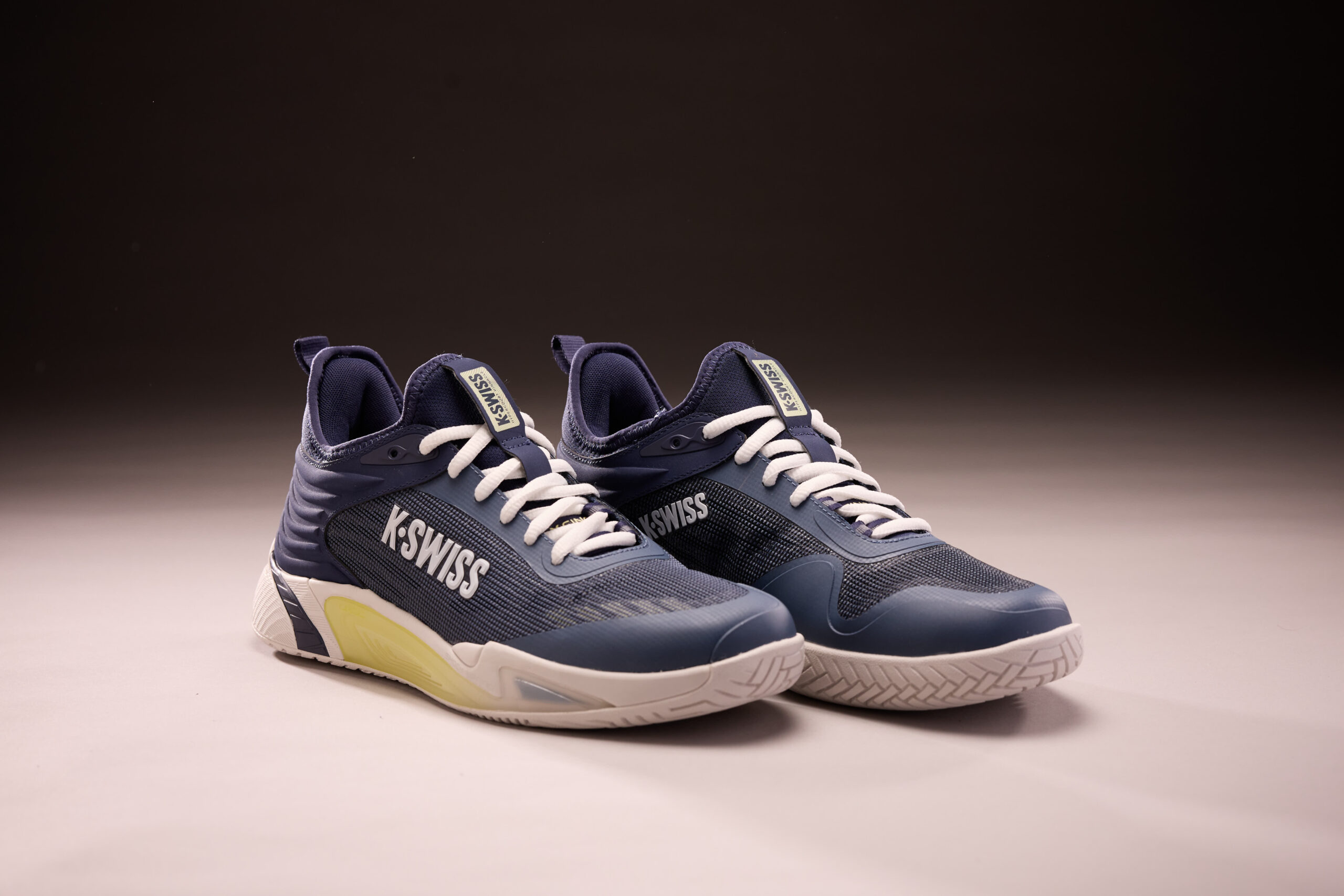 Hypercourt Pinnacle 04432 425 Vntgndg Nvlcdmy Blncdblnc Beauty 01