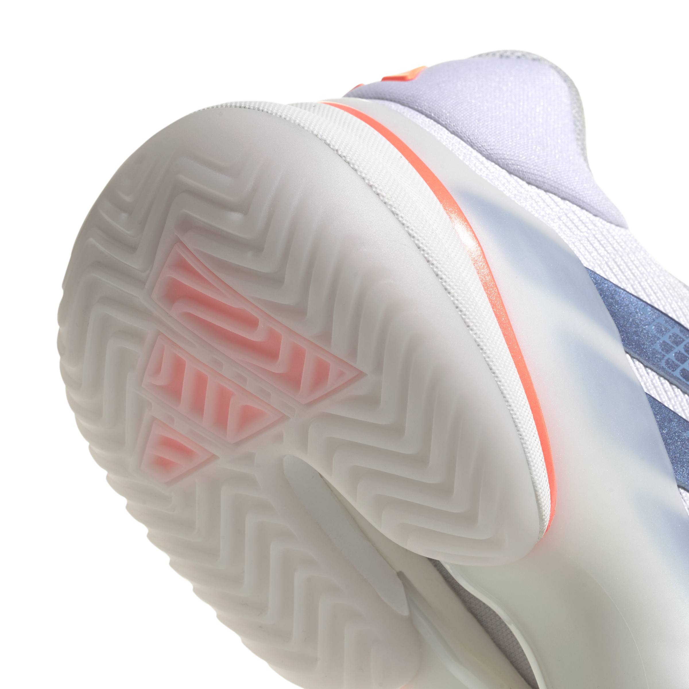 Jr1765 8 Footwear Photography Detail View 1 White