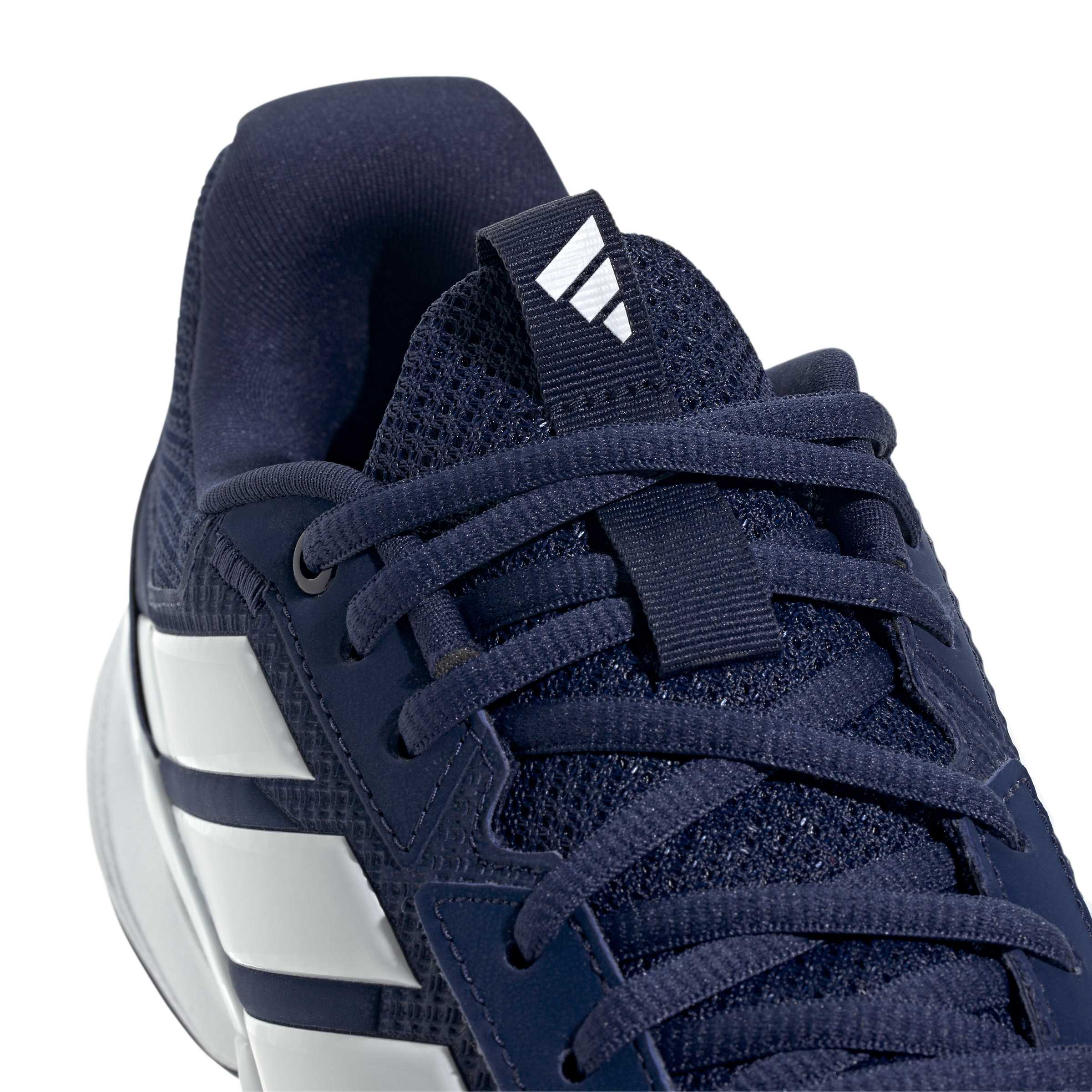Ki2863 8 Footwear Photography Detail View 1 White