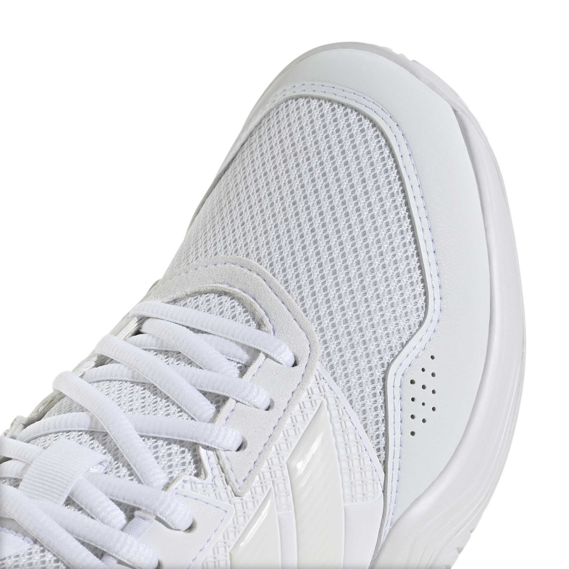 Ki3600 8 Footwear Photography Detail View 1 White