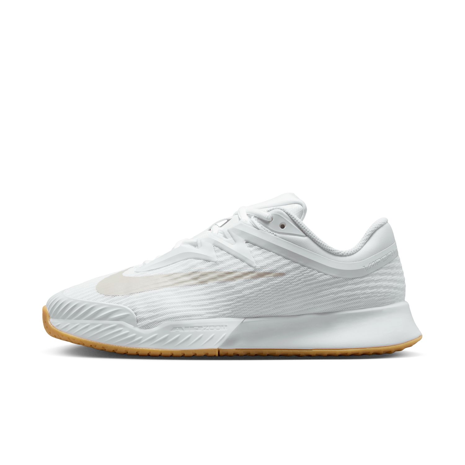 נעלי טניס נשים נייקי NIKECOURT VAPOR PRO 3 לבן — פרופיל שמאלי