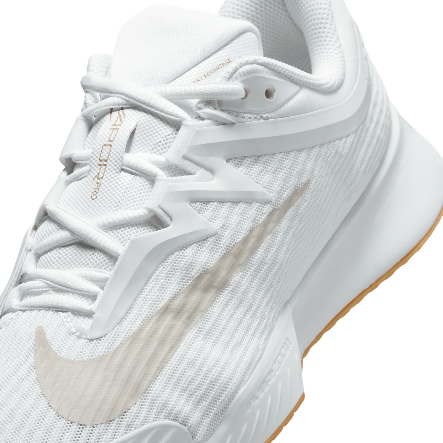 נעלי טניס נשים נייקי NIKECOURT VAPOR PRO 3 לבן — תקריב פרטים