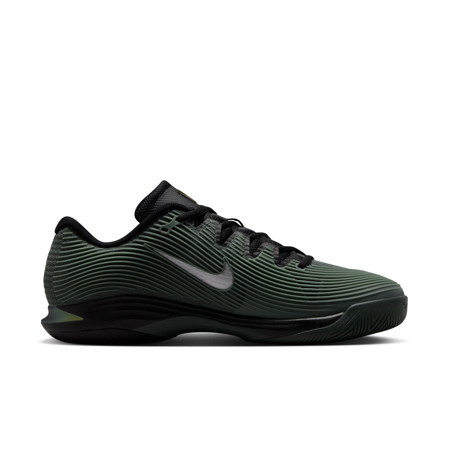 נעלי טניס גברים נייקי NIKECOURT VAPOR 12 PREMIUM ירוק קאמו — מבט צד נגדי