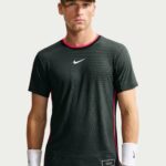 NIKECOURT SLAM GREEN MEN'S AERO-FIT SHORT-SLEEVE TENNIS TOP חולצת טניס גברים נייקי — תקריב הפריט