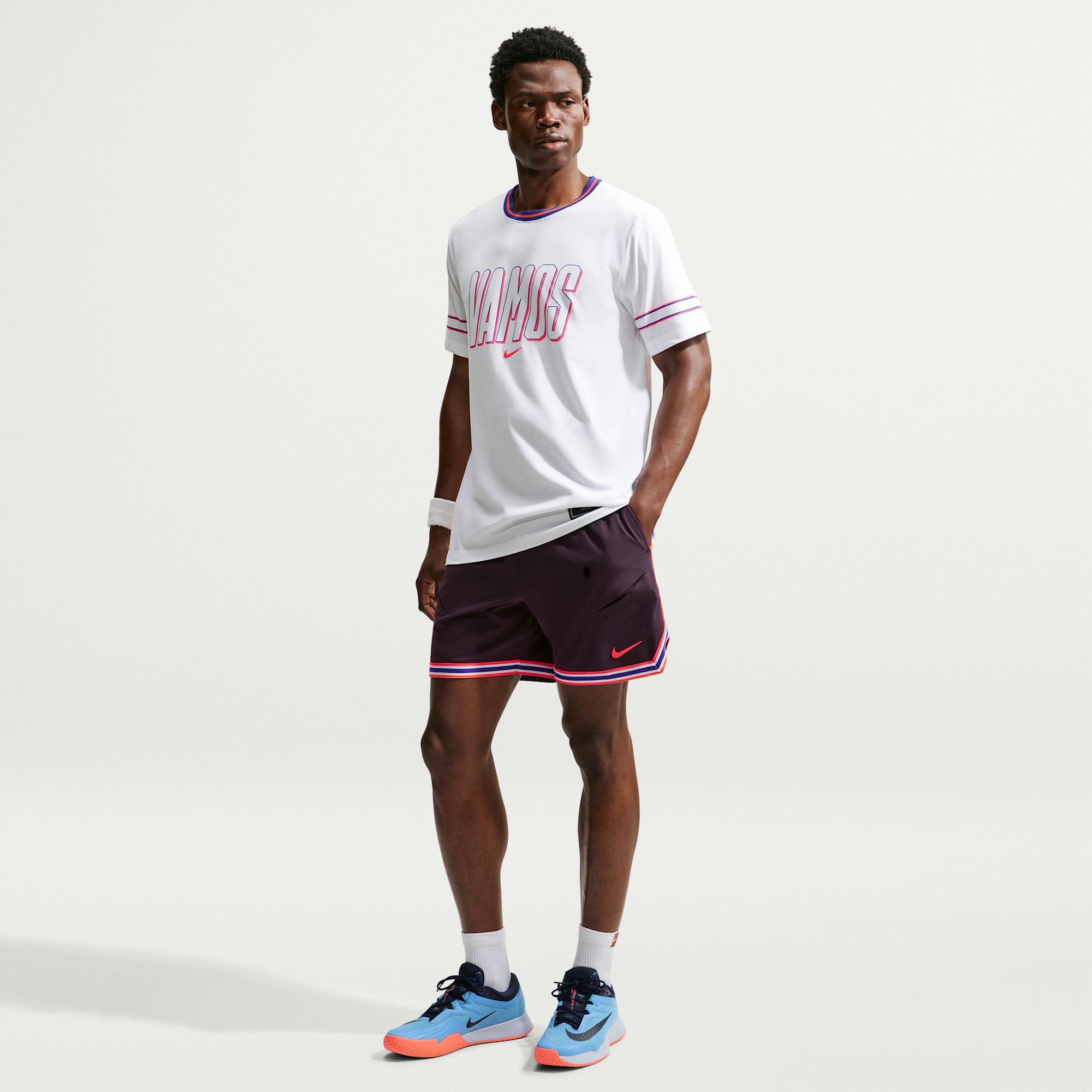 NIKECOURT SLAM RED MEN'S DRI-FIT TENNIS SHORTS מכנסיים קצרים טניס גברים נייקי — לבוש מלפנים