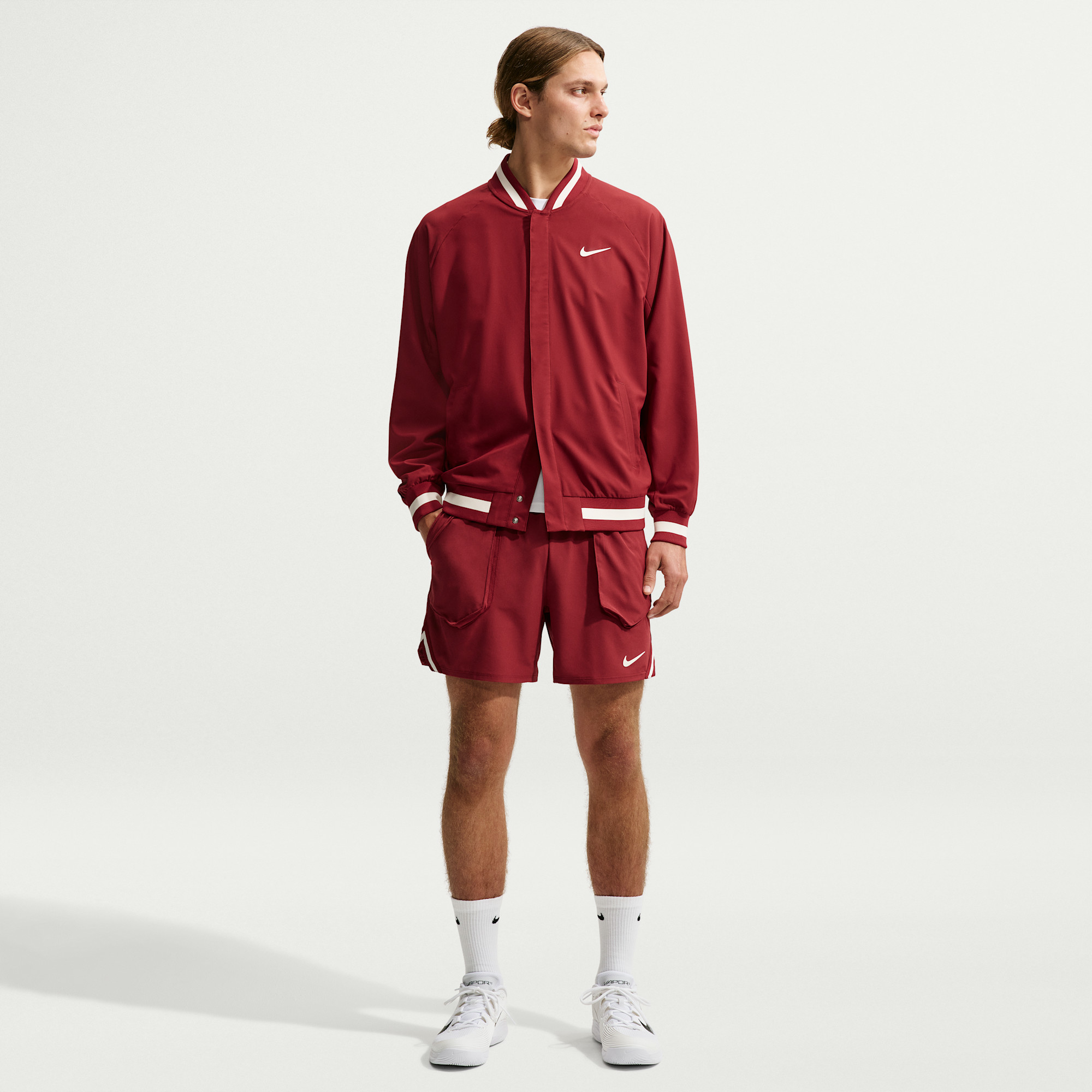 NIKECOURT SLAM RED MEN'S DRI-FIT TENNIS SHORTS מכנסיים קצרים טניס גברים נייקי — לבוש מלפנים