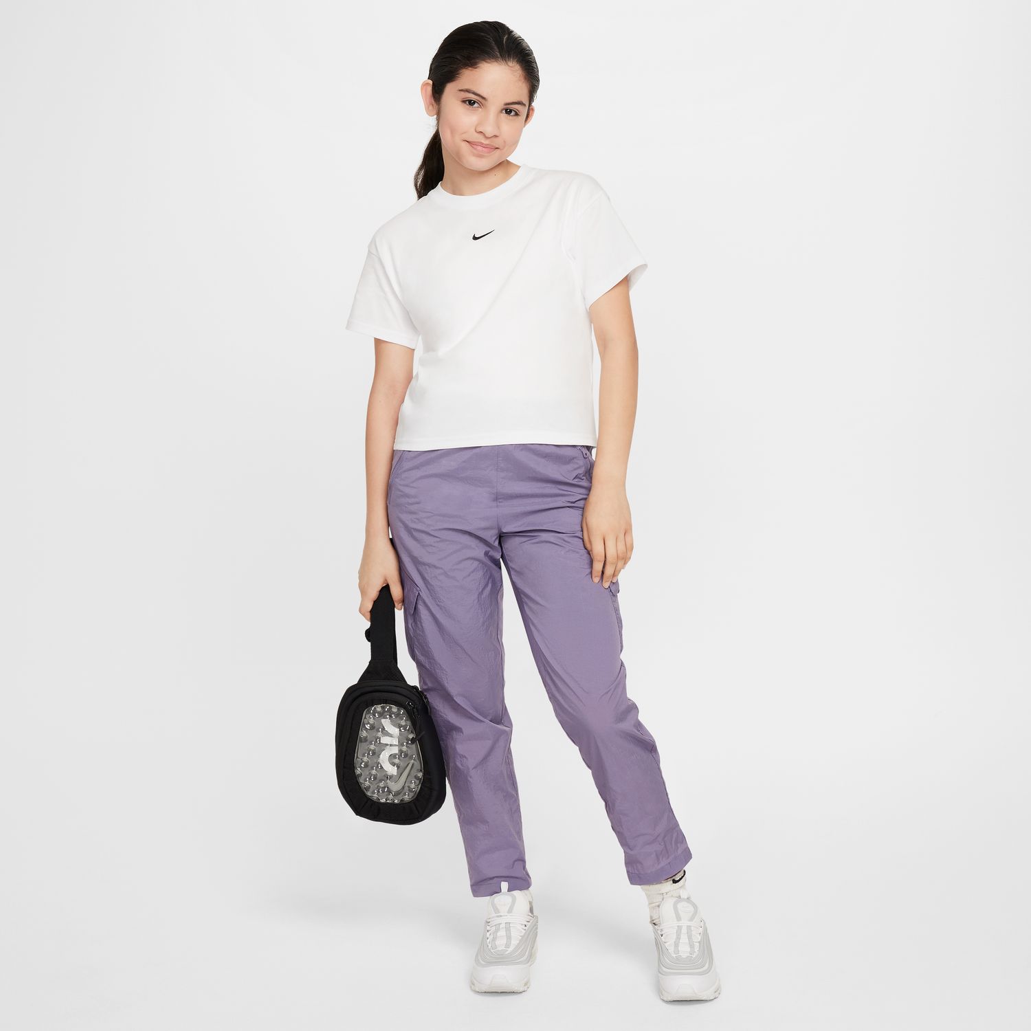 NIKE SPORTSWEAR ESSENTIAL BIG KIDS' (GIRLS') T-SHIRT חולצת טניס ילדים נייקי