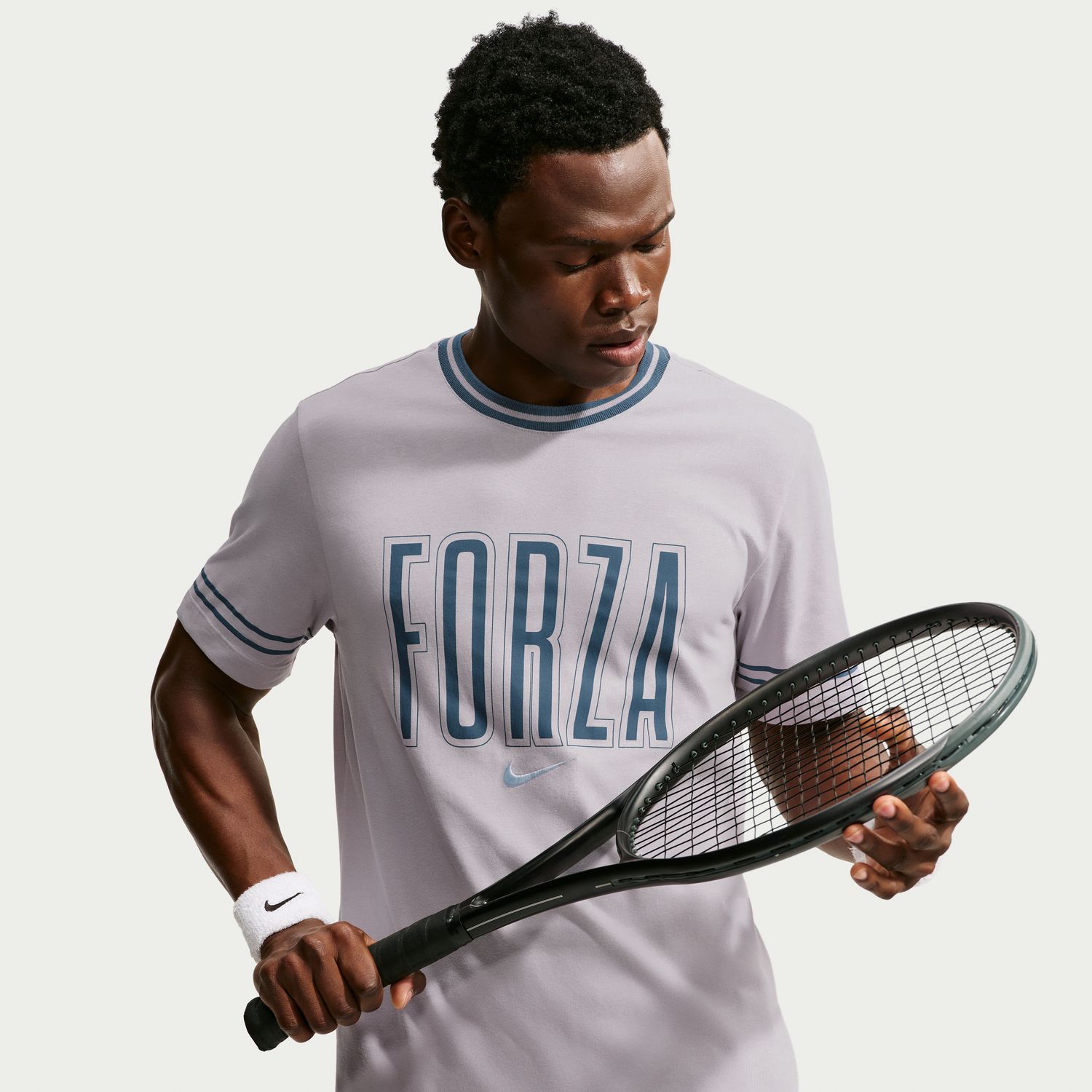 JANNIK SINNER MEN'S DRI-FIT TENNIS T-SHIRT חולצת טניס גברים נייקי — תקריב הפריט